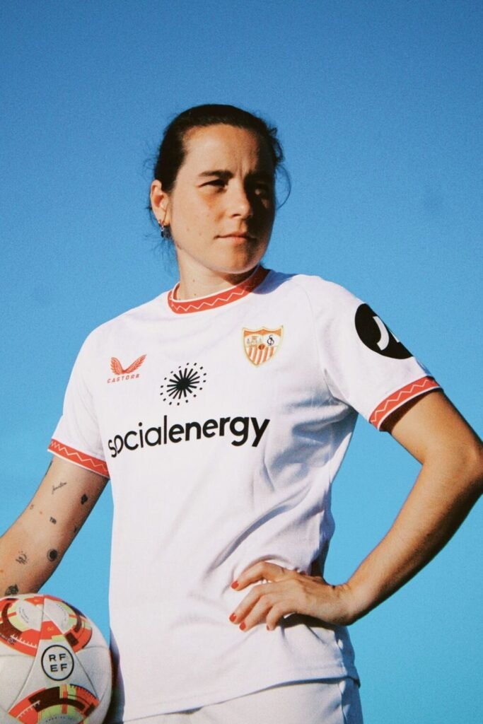 Iris Arnaiz, futbolista del Sevilla FC en Liga F, Primera División española